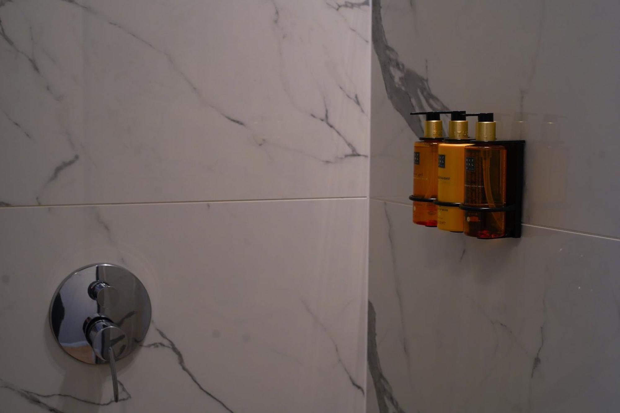 987 Design Prague Hotel Экстерьер фото